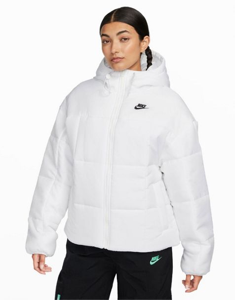 Nike Sportswear puffer jacket  Nike jackets women, Nike outfits, Nike  jacket