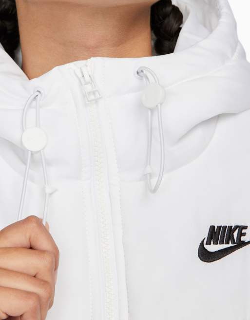 White nike clearance puffer jacket