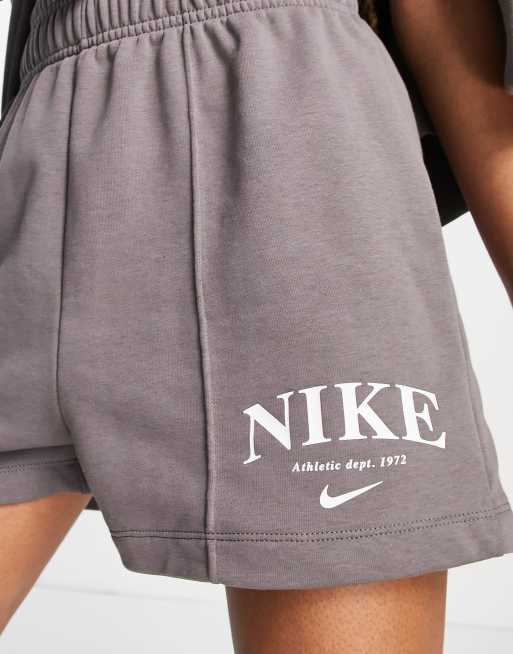 Nike gym outlet vintage drawstring shorts