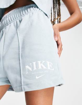 nike retro fleece short