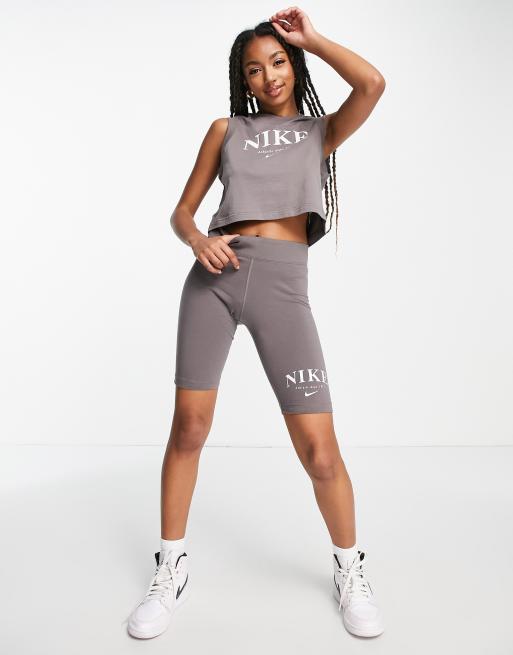 Nike legging best sale shorts in grey