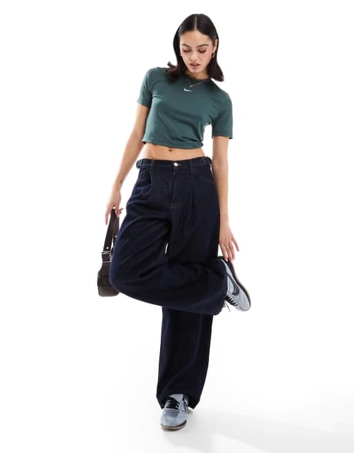 Nike Essential slim cropped t-shirt in dark green, 4 of 4