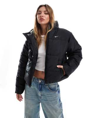 Nike - Essential - Steppjacke in Schwarz mit kurzem Schnitt