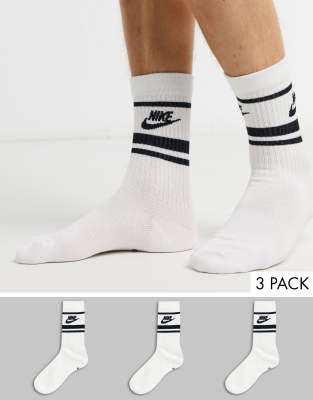 nike essential stripe socks