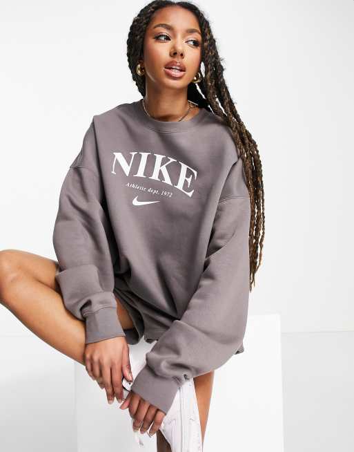 Nike Essential – Szarobeżowa polarowa bluza z okrągłym dekoltem w stylu retro, 2 z 4