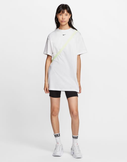 White nike 2025 t shirt dress