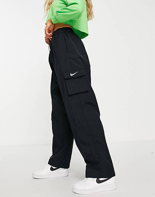 Nike Essential woven cargo pants in black
