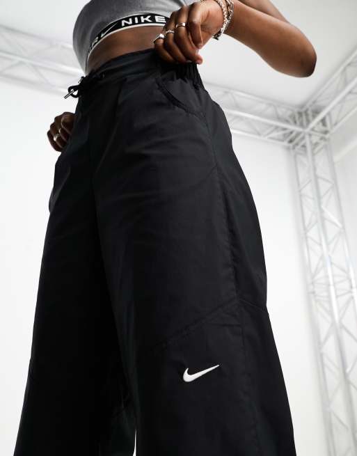 Sweatpants Nike W NSW Essential Woven HR Pant