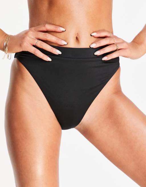 Nike – Essentials – Bikinihose in Schwarz mit hohem Bund, 2 von 4
