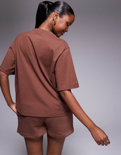 Nike Essentials boxy fit t-shirt in brown, 4 of 4