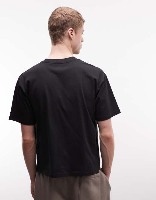 Nike Essentials boxy oversized T-shirt in black, 3 of 5
