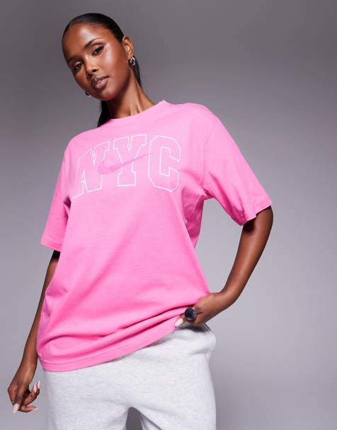 Nike Essentials boyfriend fit graphic t-shirt in pink - view 1