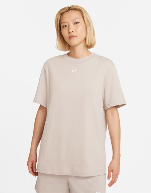 Asos nike store boyfriend t shirt