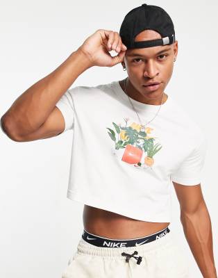 cropped white nike shirt