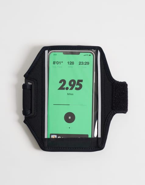 Nike Essentials Handy-Armband in Schwarz - view 1