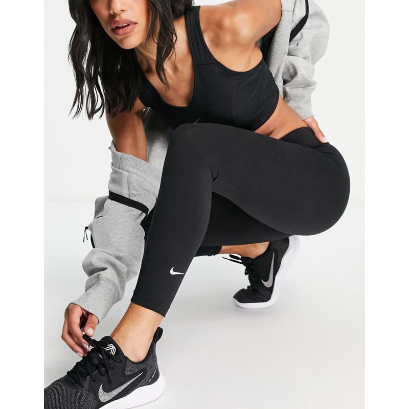 Nike - Essentials - Leggings a vita medio alta neri