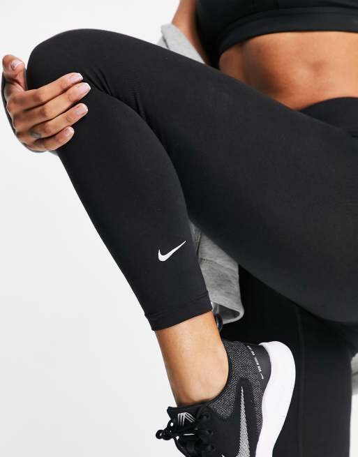 Nike – Essentials – Leggings in Schwarz mit mittelhohem Schnitt ASOS