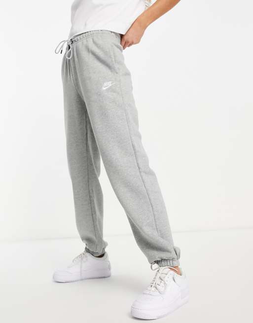 Cut off 2025 sweatpants nike