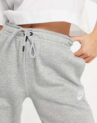 women's relaxed fit sweatpants