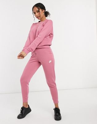 nike essentials hoodie in dusty pink