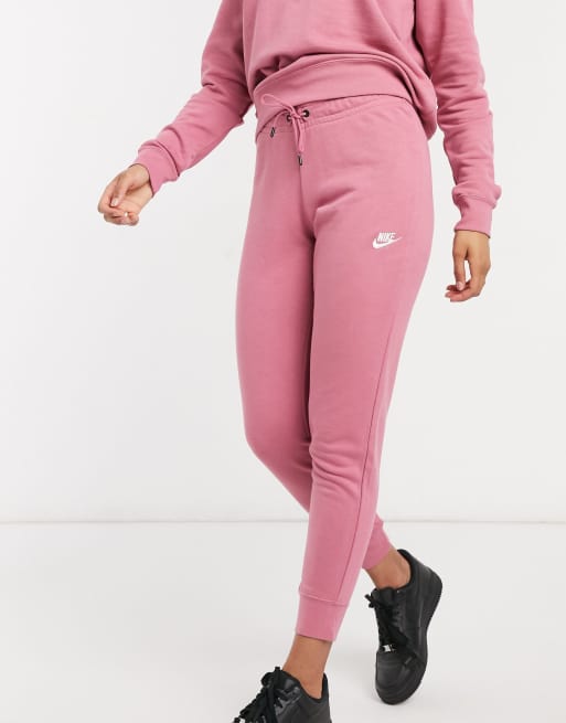 Nike essentials slim sweatpants in pink