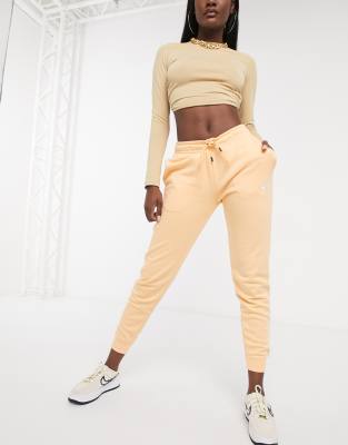 nike essentials slim sweatpants