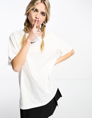 Nike essentials t-shirt in white - ASOS Price Checker