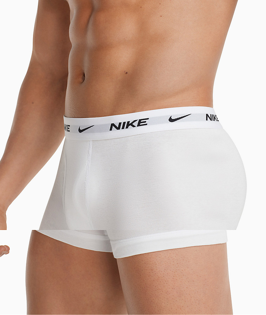 Nike Everyday Cotton 3 pack trunks with fly in white