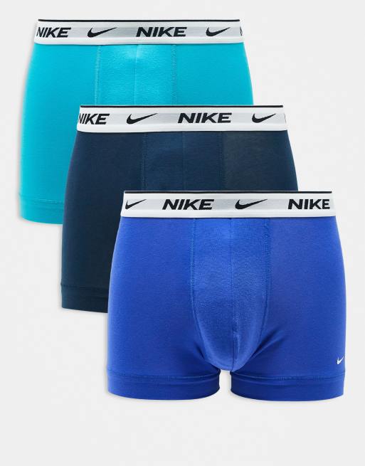 Nike – Everyday Cotton Stretch – Zestaw 3 par bokserek w odcieniach niebieskiego z białą gumką w talii