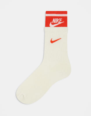 Nike Everyday Cushioned 1 pack crew socks in white & red | ASOS