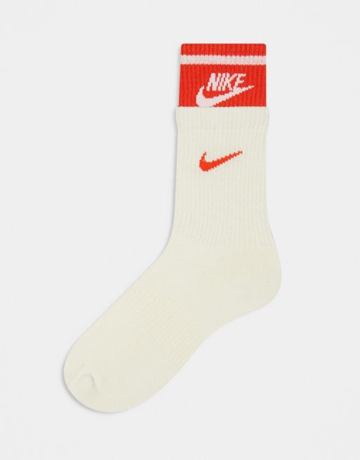 Nike Everyday Cushioned 1 pack crew socks in white & red