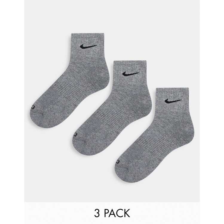 Gray nike store crew socks