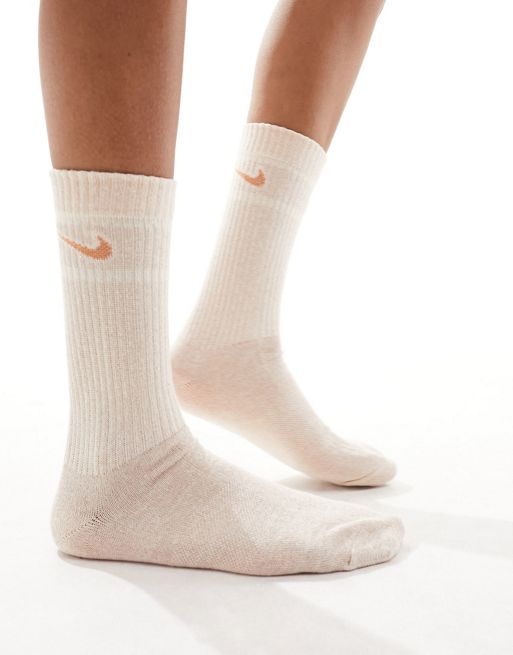Nike – Everyday Essential 1 – Para białych skarpetek do łydki 