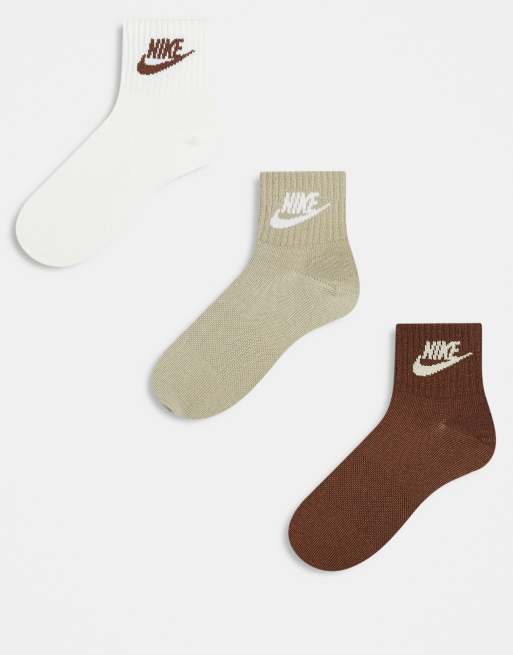 Nike - Everyday Essential - Lot de 3 paires de chaussettes de sport - Multicolore