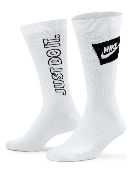 Nike front logo outlet socks