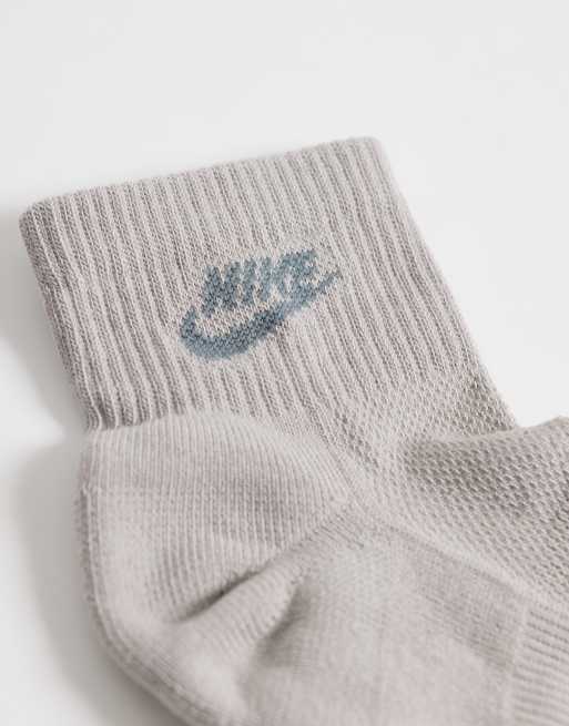 Nike – Everyday – Knöchelhohe Socken in verschiedenen Brauntönen, 3er-Pack, 3 von 3