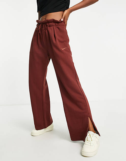 Nike Everyday Modern sweatpants in burgundy red - RED | ASOS