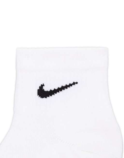 Nike Everyday Plus 6 pack ankle socks in white , 3 of 4