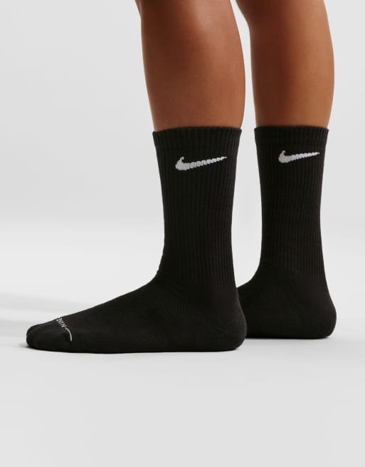Nike Everyday Plus 6 pack crew socks in black, 2 of 3