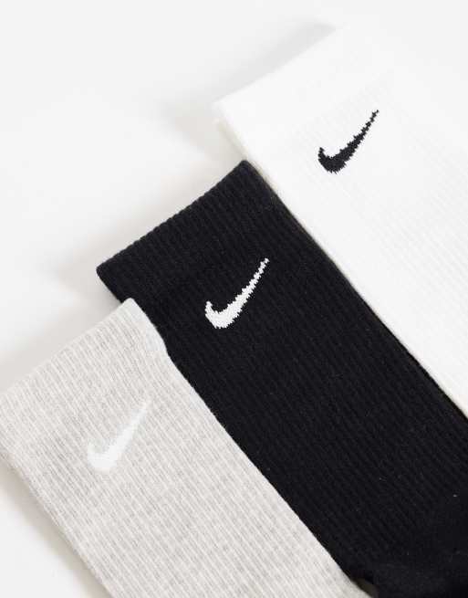 Nike Everyday Plus 6 pack crew socks in gray, black and white, 3 of 3