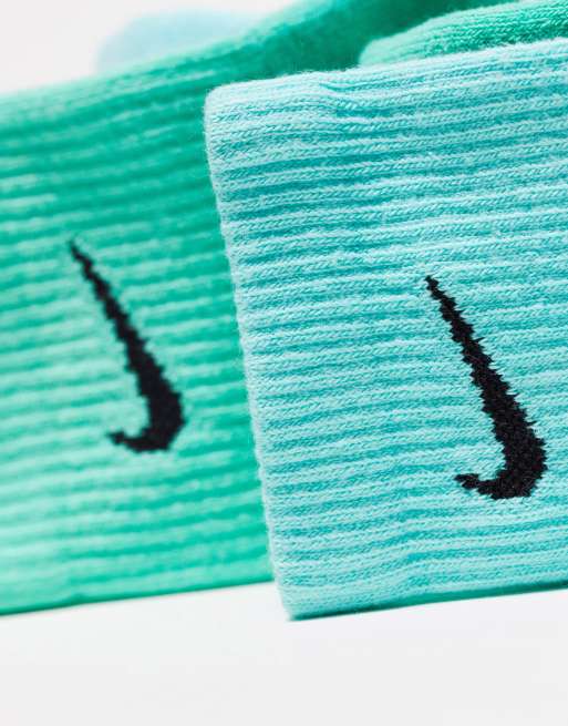 Turquoise nike sale socks