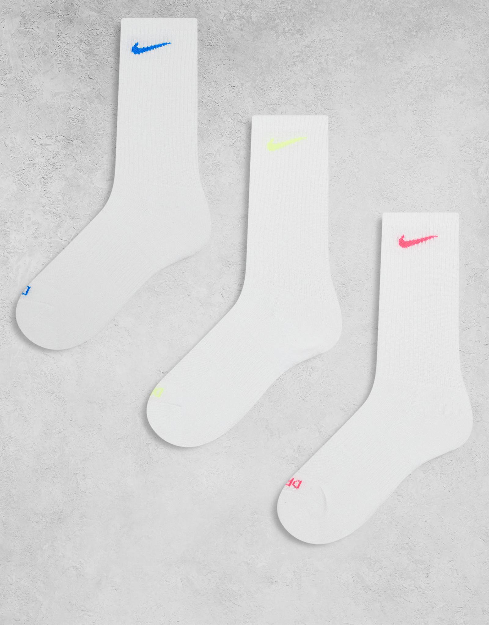Мягкие носки Nike Everyday Plus из 3-х комплектов белого и зеленого цветов