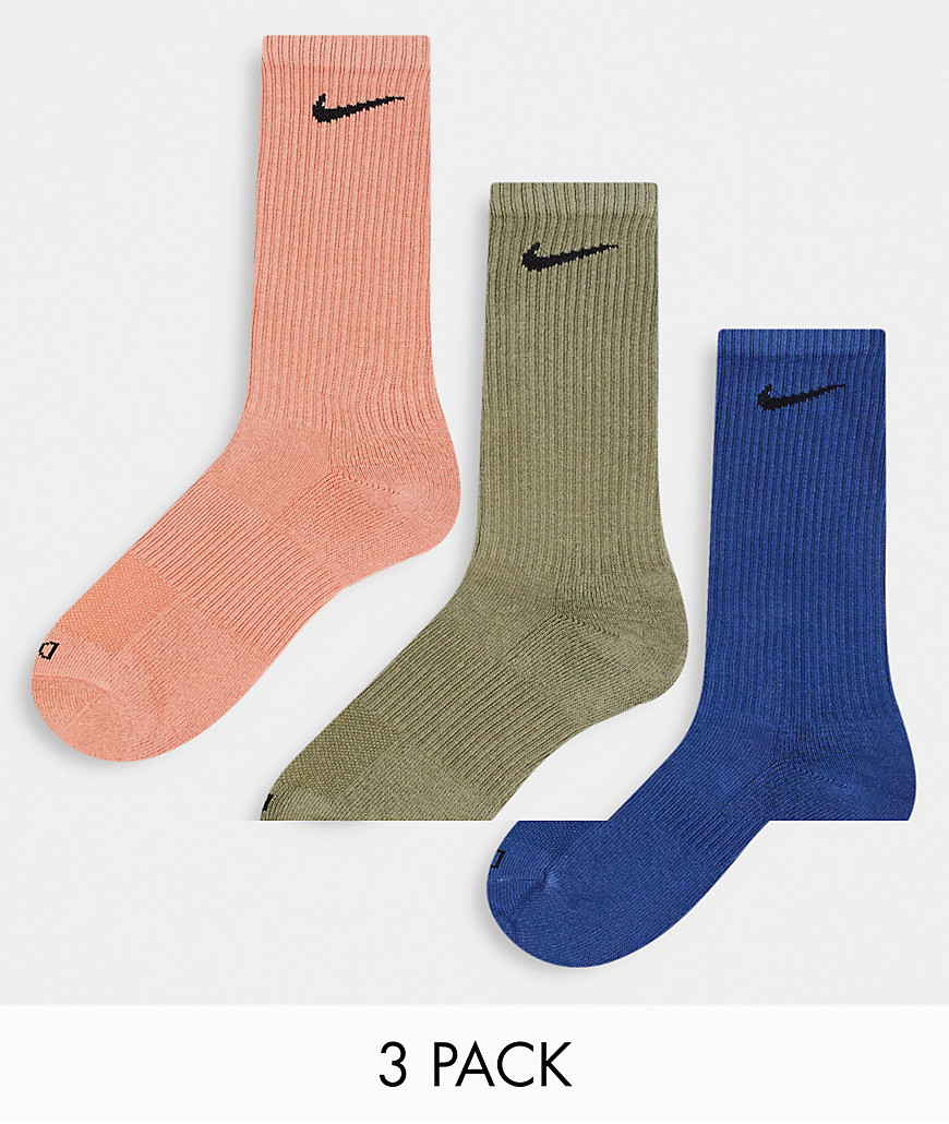 Nike Everyday Plus cushioned crew socks in multi 3 pack