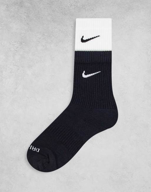 Nike Everyday Plus cushioned overlay socks in black and white