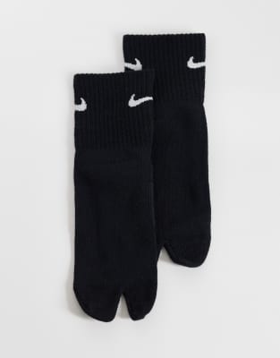 Nike Everyday Plus Lightweight Tabi Ankle Socks In Black