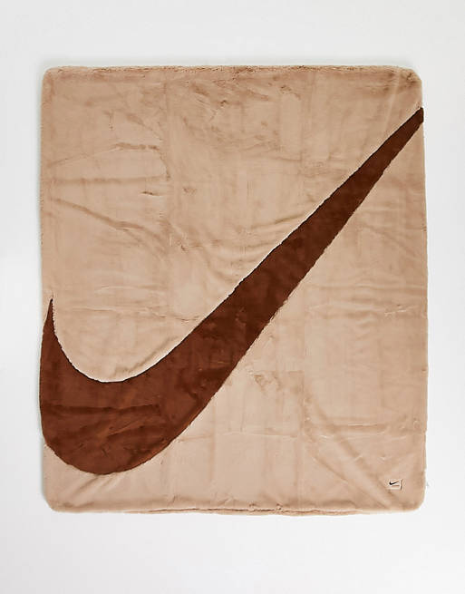 Nike Faux Fur blanket in hemp and pecan