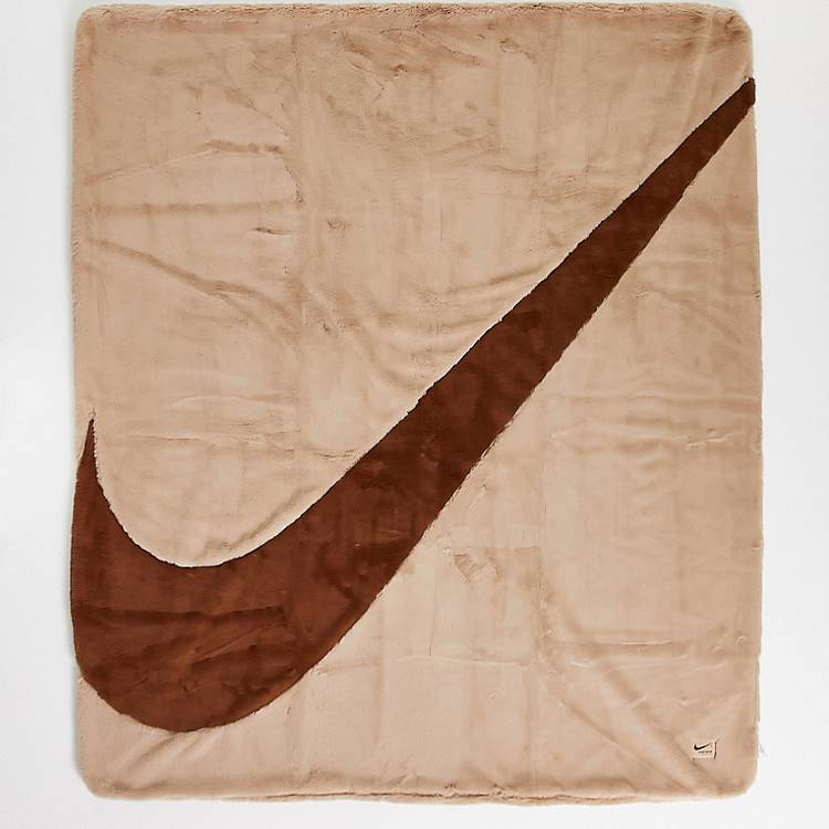 Nike Faux Fur blanket in hemp and pecan