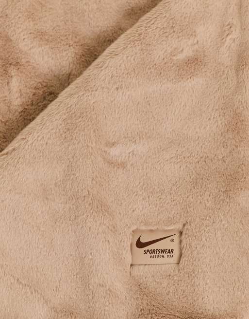 Plush faux fur online blanket nike