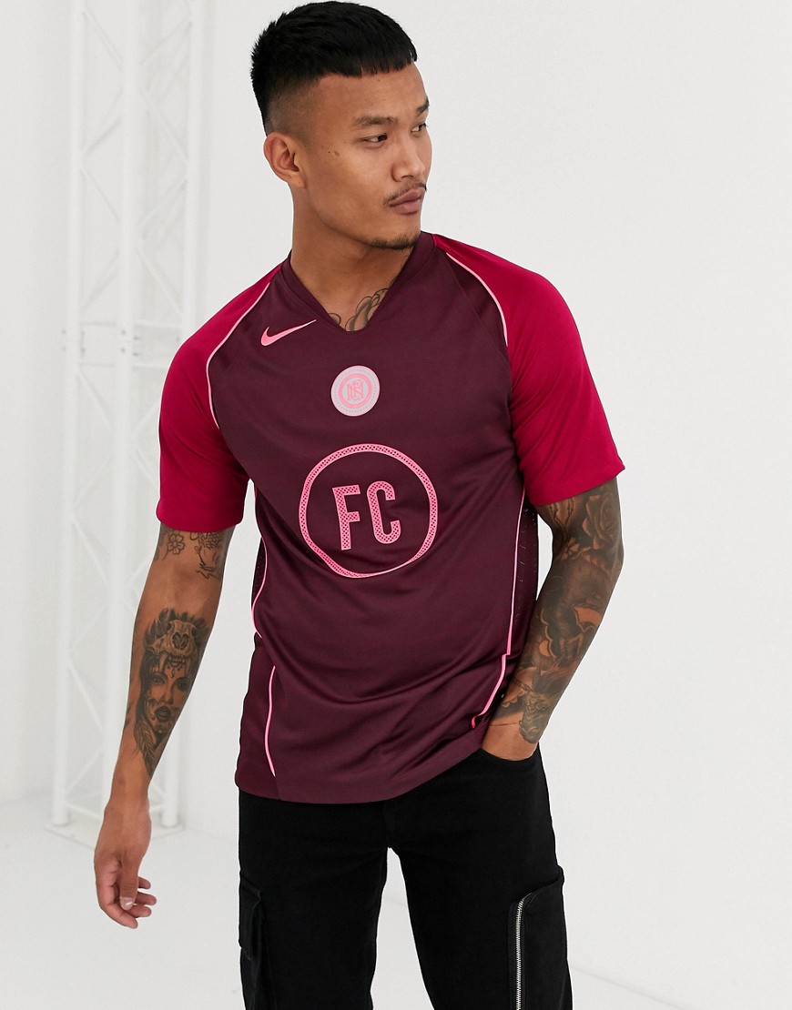 Nike F.C. - T-shirt bordeaux con maniche a contrasto-Rosso