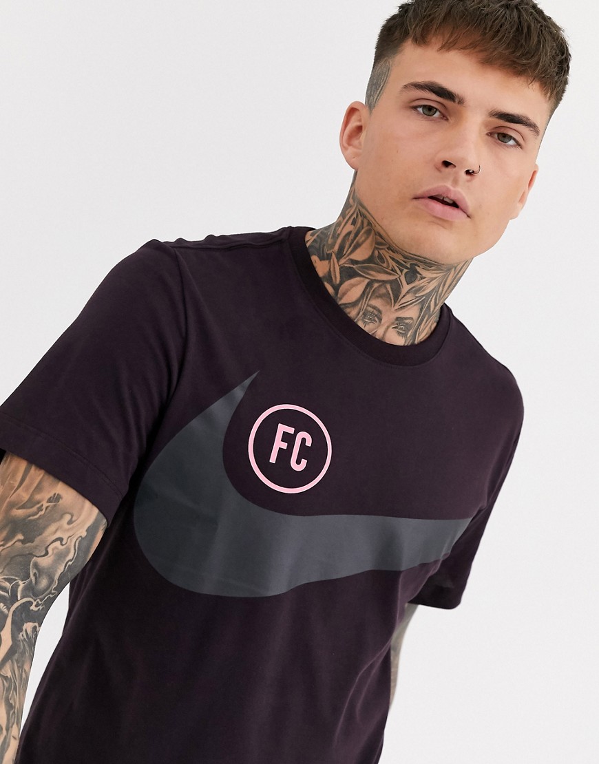Nike - F.C. - T-shirt met swoosh-logo in bordeauxrood